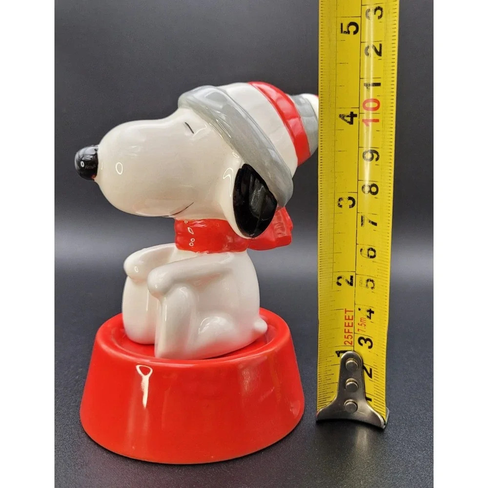 Hallmark Snoopy Salt & Pepper Shaker Set Christmas 2013 Peanuts Winter Dog Bowl